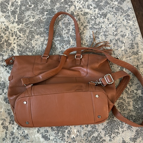 Lily Jade - Shaylee Convertible Tote - Picture 5 of 8